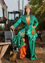 S1 E5 Queen of the Castle Season 1 Episode 5